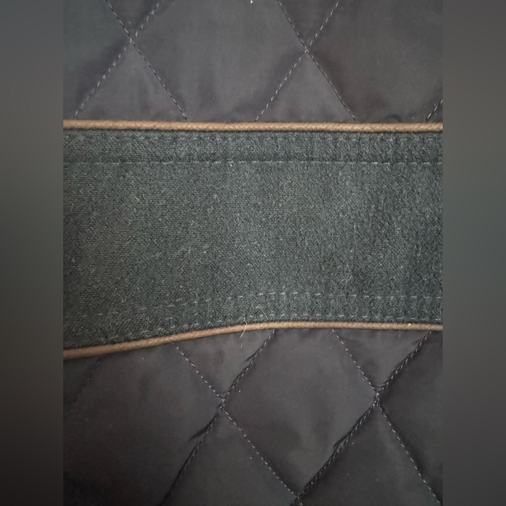 Authentic Burberry Quilted Barn Jacket - Picture 9 of 17
